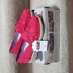 Highlights Bobs from Skechers Red Espadrilles W Eyelet Detail Size 7, New W Tag